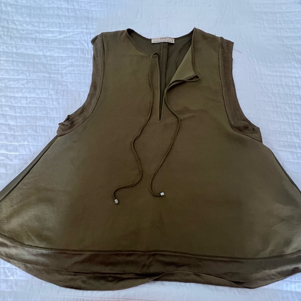 Zara women’s top size S